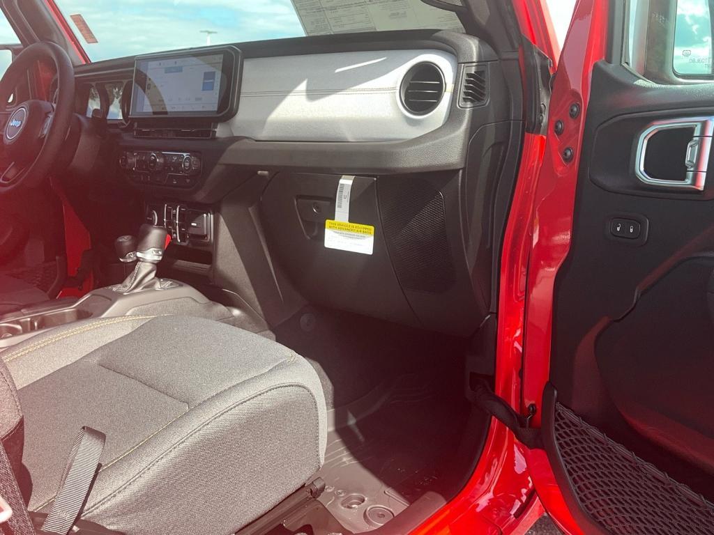 new 2025 Jeep Gladiator car, priced at $47,816