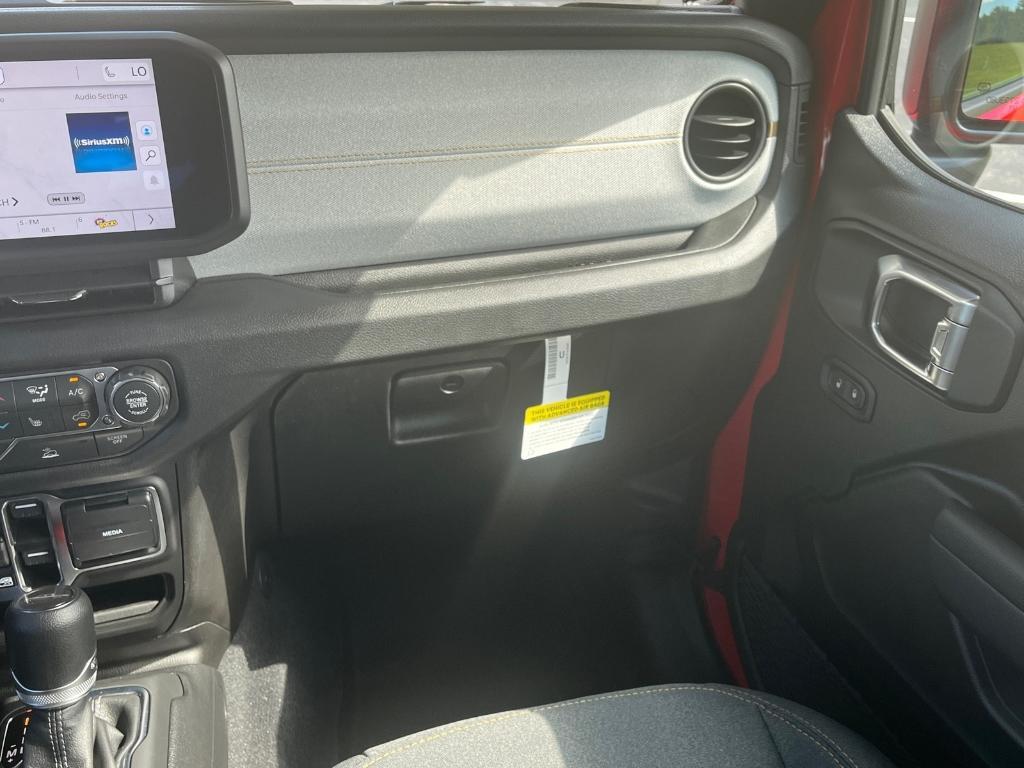 new 2025 Jeep Gladiator car, priced at $47,816