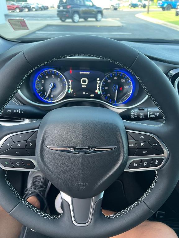 new 2025 Chrysler Pacifica car, priced at $48,115