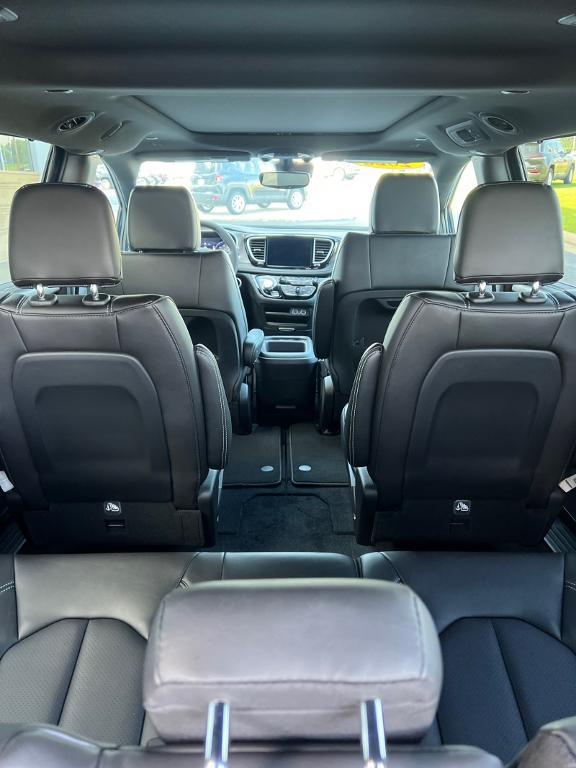 new 2025 Chrysler Pacifica car, priced at $48,115
