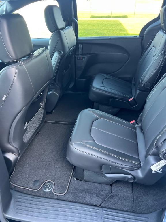 new 2025 Chrysler Pacifica car, priced at $48,115