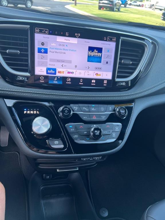 new 2025 Chrysler Pacifica car, priced at $48,115