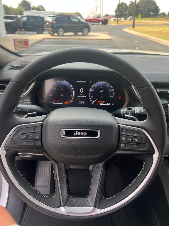 new 2025 Jeep Grand Cherokee car, priced at $45,899