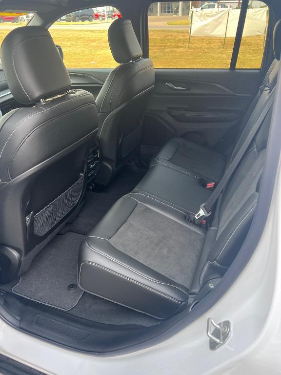 new 2025 Jeep Grand Cherokee car, priced at $45,899
