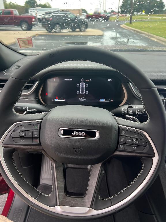 new 2025 Jeep Grand Cherokee car, priced at $46,147