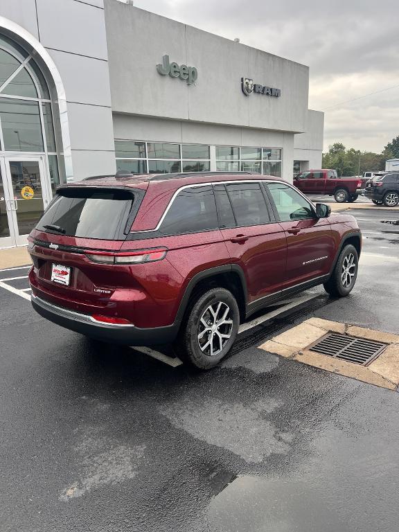 new 2025 Jeep Grand Cherokee car, priced at $46,147