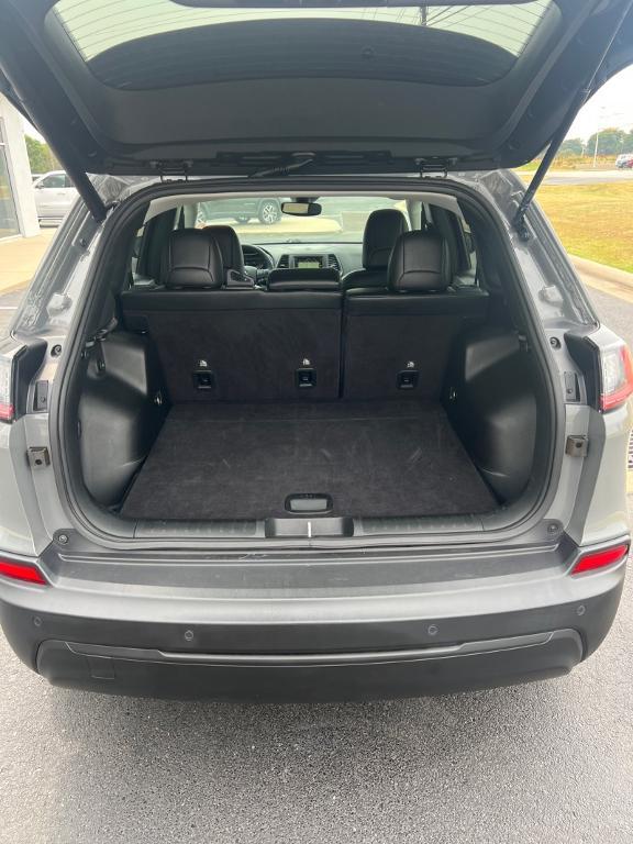 used 2023 Jeep Cherokee car, priced at $23,455