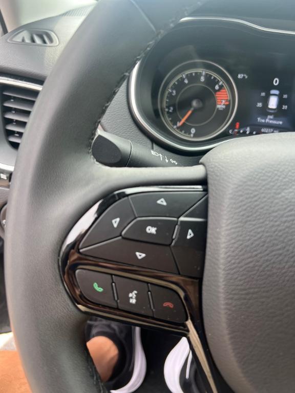 used 2023 Jeep Cherokee car, priced at $23,455