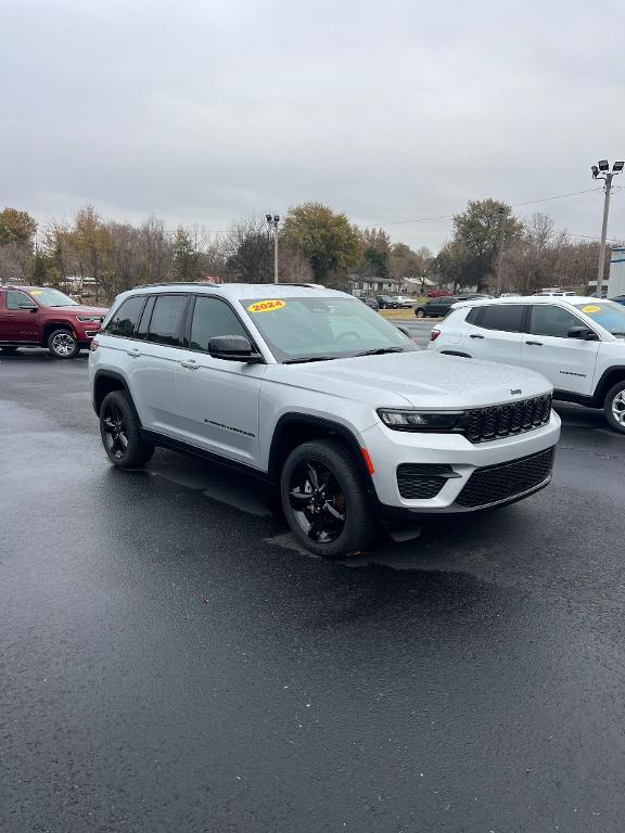 new 2024 Jeep Grand Cherokee car, priced at $46,233