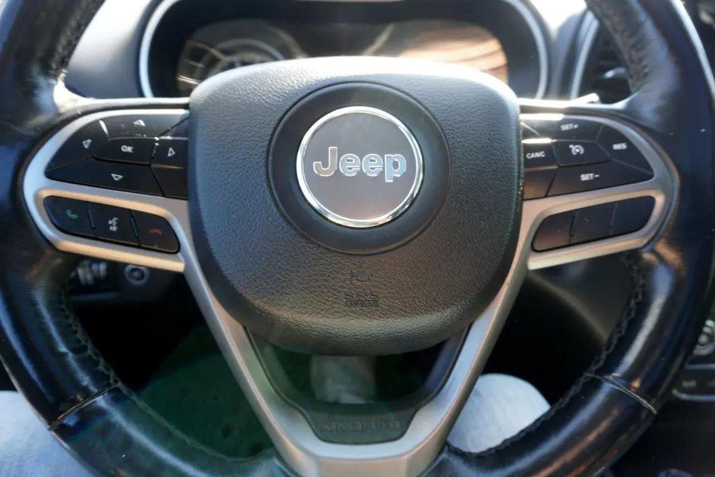 used 2019 Jeep Cherokee car, priced at $15,900