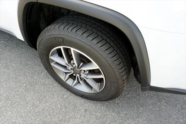used 2021 Jeep Grand Cherokee car, priced at $22,990