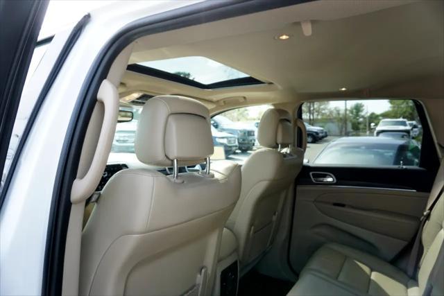 used 2021 Jeep Grand Cherokee car, priced at $22,990