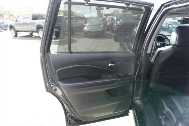 used 2022 Honda Pilot car, priced at $29,990