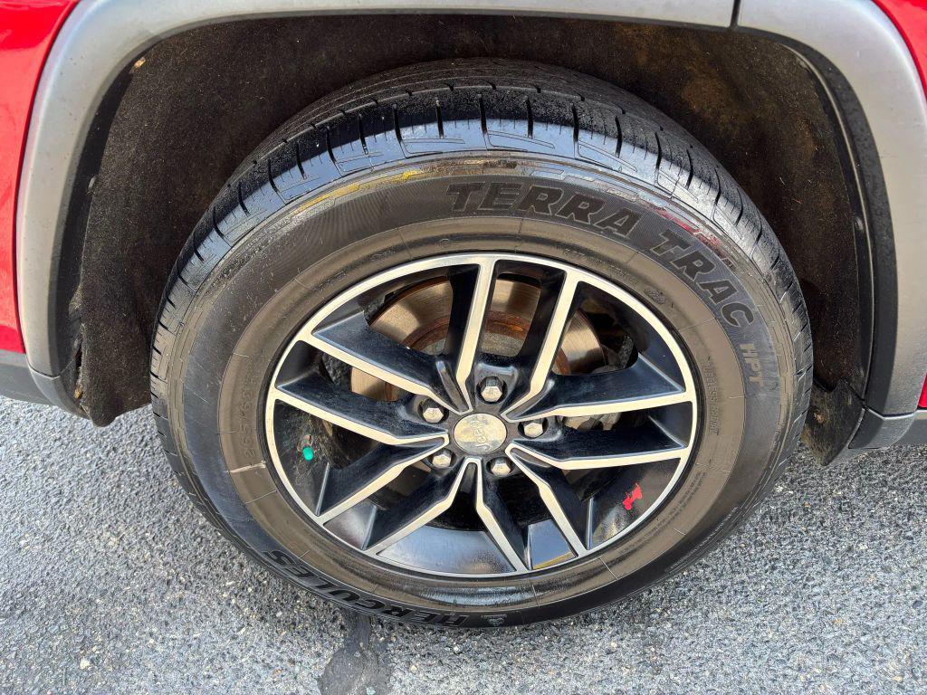 used 2017 Jeep Grand Cherokee car, priced at $15,995