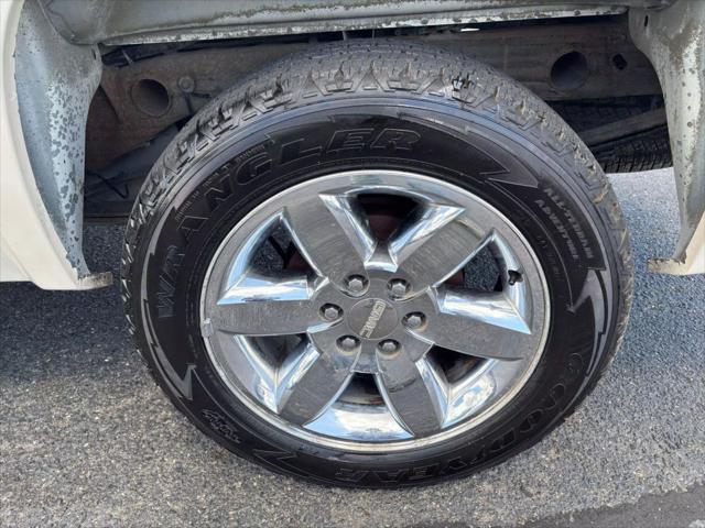 used 2013 GMC Sierra 1500 car, priced at $18,995