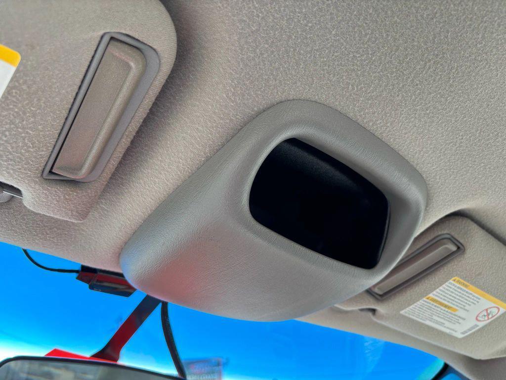 used 2004 Chevrolet Monte Carlo car, priced at $8,995