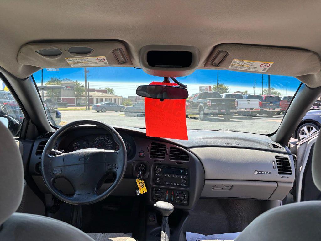 used 2004 Chevrolet Monte Carlo car, priced at $8,995