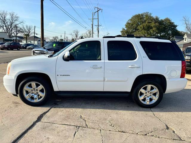 used 2009 GMC Yukon car, priced at $12,995