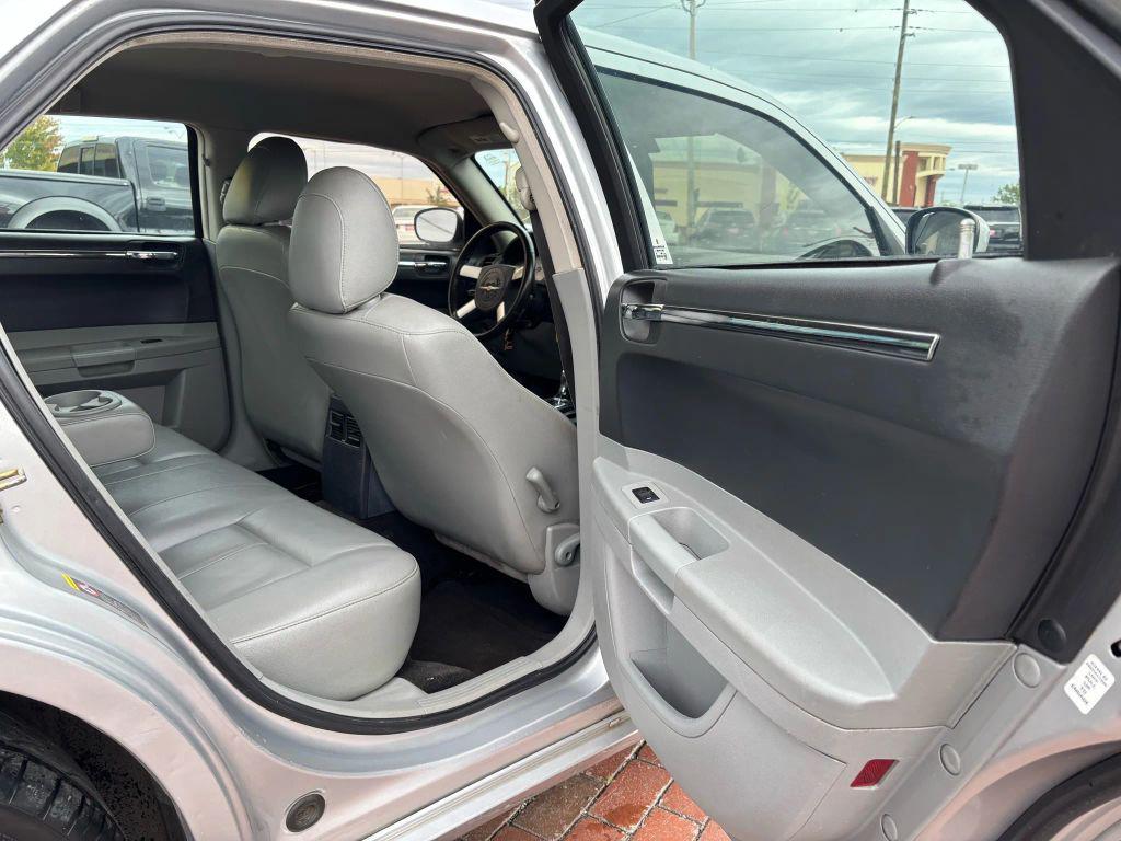 used 2006 Chrysler 300 car, priced at $5,995