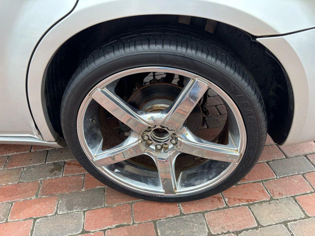 used 2006 Chrysler 300 car, priced at $5,995