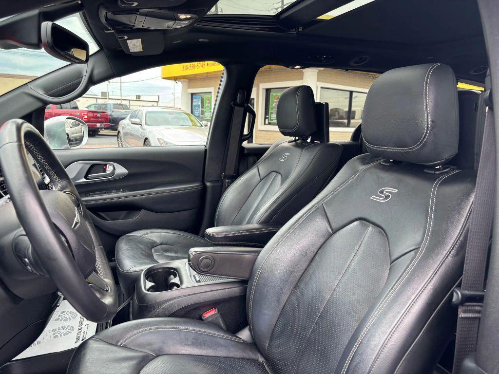 used 2020 Chrysler Pacifica car, priced at $17,995