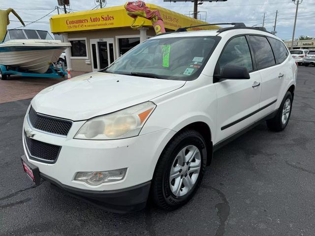 used 2011 Chevrolet Traverse car, priced at $5,995