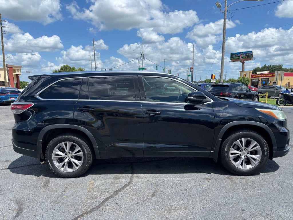 used 2015 Toyota Highlander car, priced at $16,995