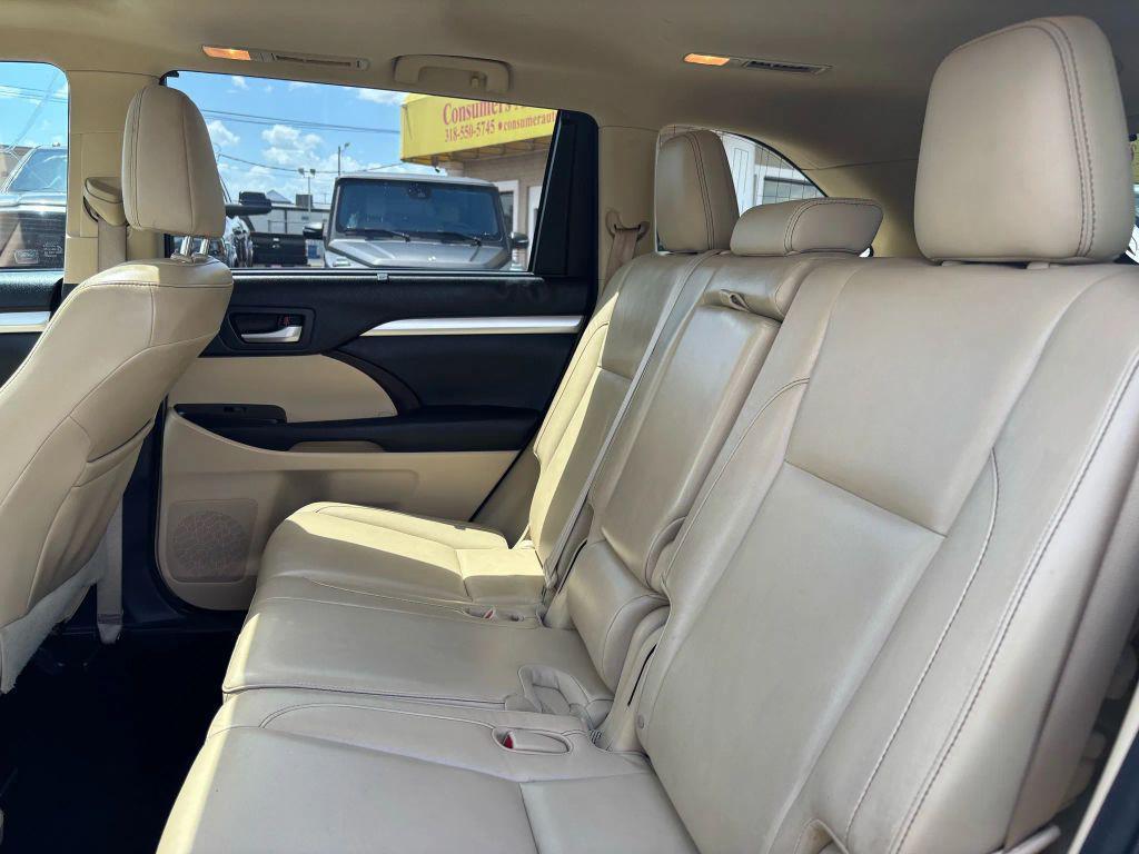 used 2015 Toyota Highlander car, priced at $16,995