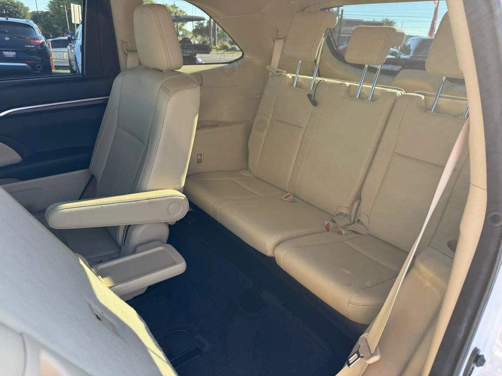 used 2015 Toyota Highlander car, priced at $19,995