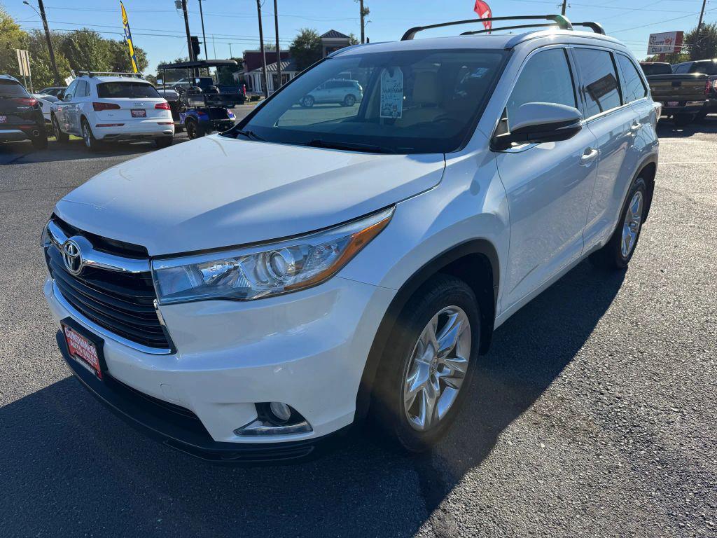 used 2015 Toyota Highlander car, priced at $19,995