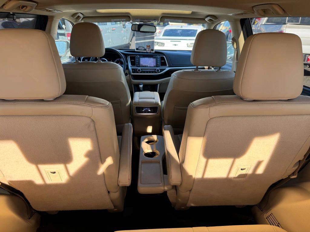 used 2015 Toyota Highlander car, priced at $19,995