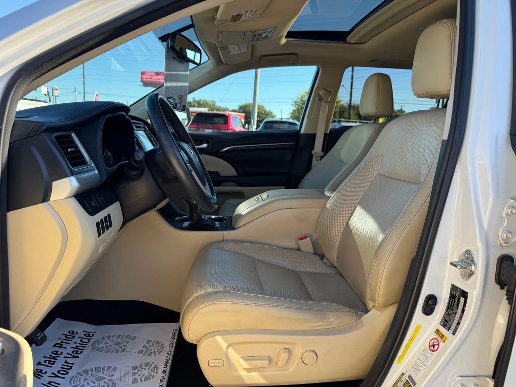 used 2015 Toyota Highlander car, priced at $19,995