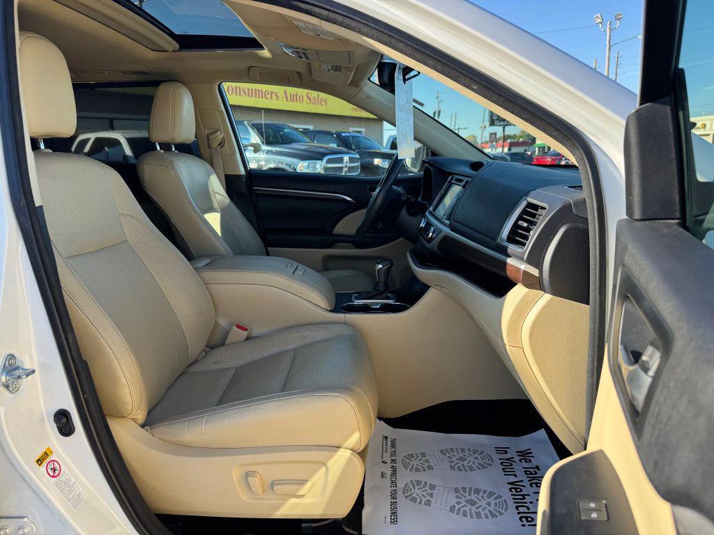 used 2015 Toyota Highlander car, priced at $19,995