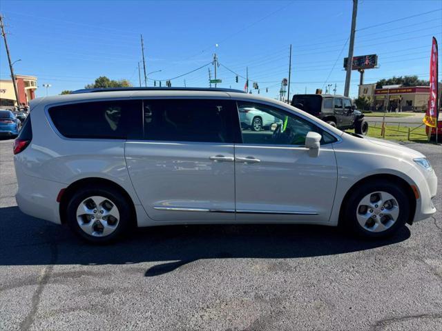 used 2017 Chrysler Pacifica car, priced at $13,995