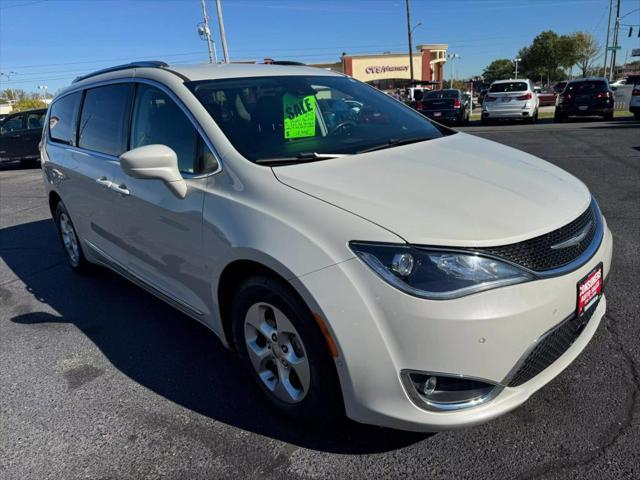 used 2017 Chrysler Pacifica car, priced at $13,995