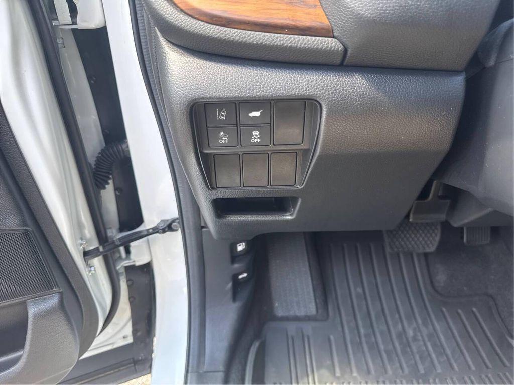 used 2019 Honda CR-V car, priced at $27,900