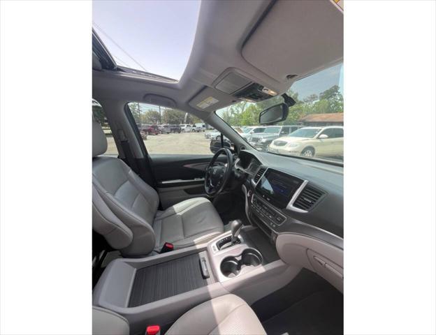 used 2019 Honda Ridgeline car, priced at $27,900