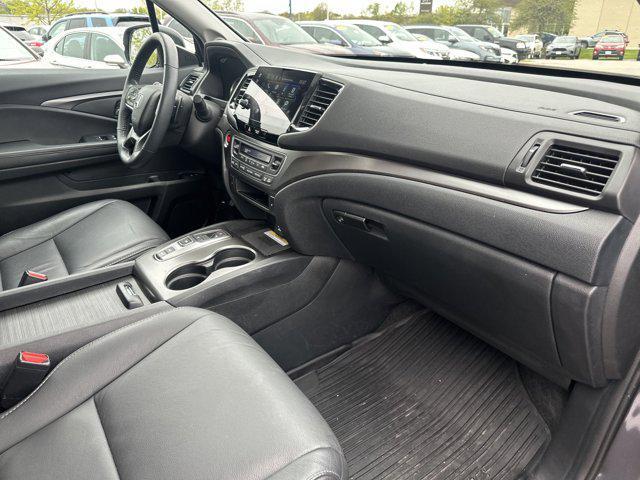 used 2022 Honda Pilot car, priced at $35,999
