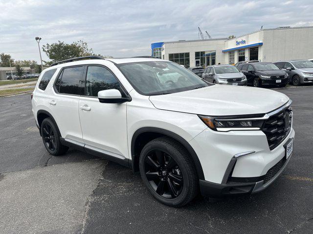 new 2025 Honda Pilot car, priced at $53,343