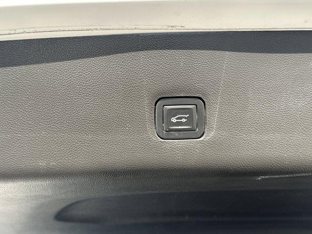 used 2019 Chevrolet Traverse car, priced at $18,498