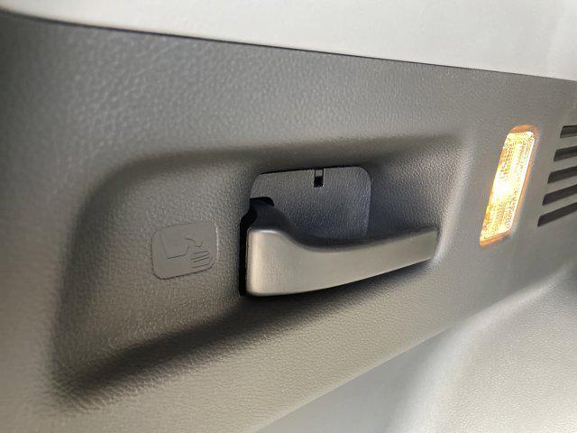 used 2022 Honda CR-V car, priced at $30,999