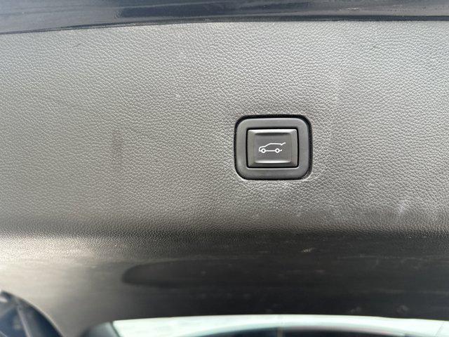 used 2021 Chevrolet Traverse car, priced at $27,994