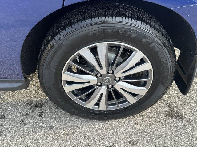 used 2018 Nissan Pathfinder car, priced at $9,999