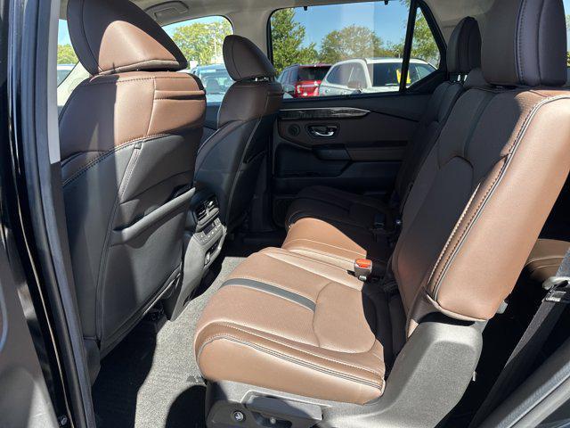 used 2025 Honda Pilot car, priced at $51,992