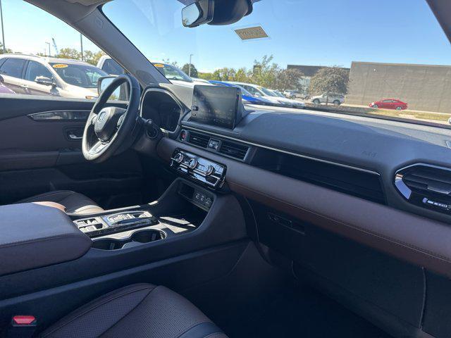 used 2025 Honda Pilot car, priced at $51,992