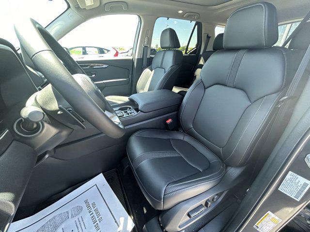 new 2025 Honda Pilot car, priced at $51,349