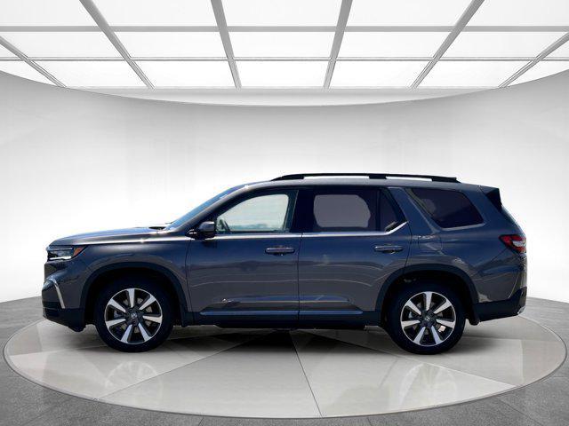 new 2025 Honda Pilot car, priced at $51,349