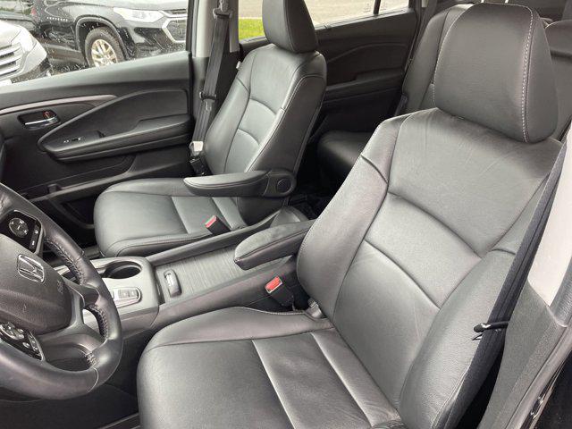 used 2022 Honda Pilot car, priced at $32,201