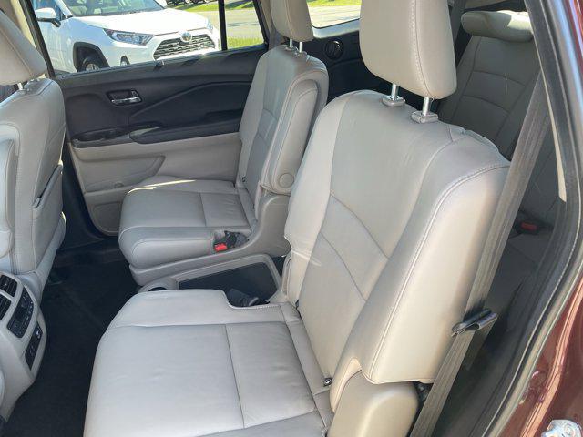 used 2022 Honda Pilot car, priced at $36,995
