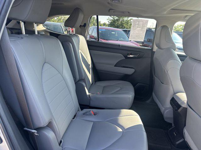 used 2020 Toyota Highlander car, priced at $30,795